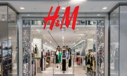 Il fast fashion si sposta dai negozi al web. H&M taglierà 250 store nel 2021